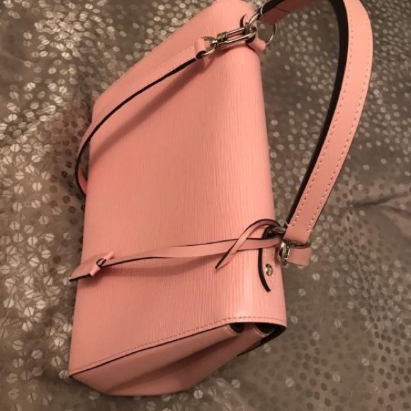 Louis Vuitton Cluny MM Bag - Picture 2 of 5